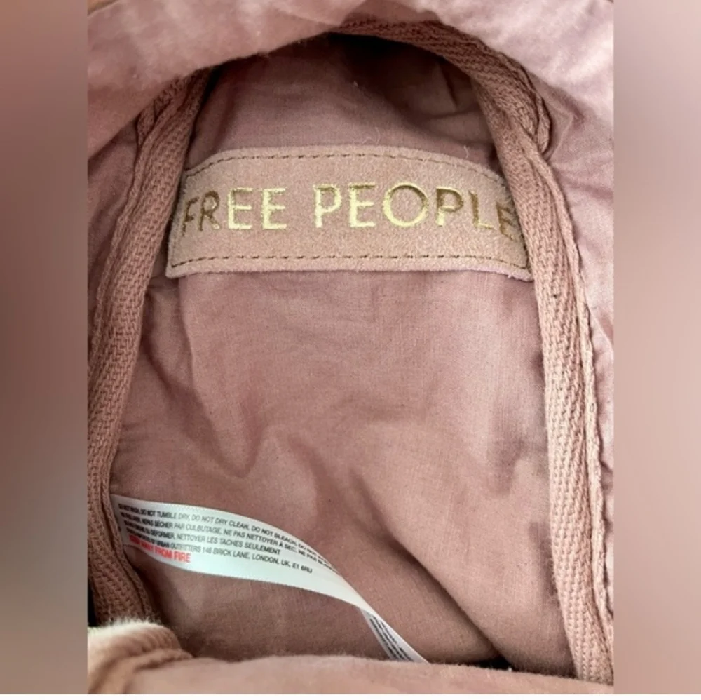 Free People Pink Suede Crossbody Sling Bag - Picture 4 of 8